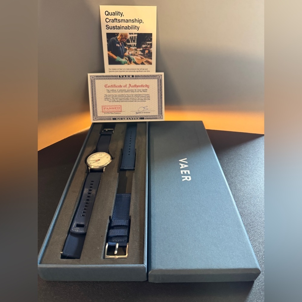Vaer A5 | Design White USA Automatic - Picture 4 of 6